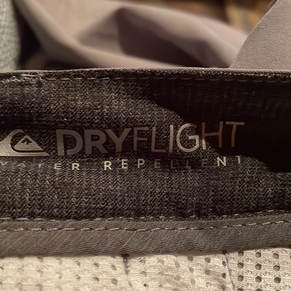 SHORTS - Picture 4 of 4